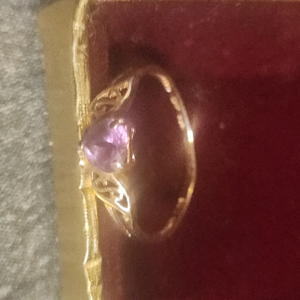 10kt Gold Heart Ring with Amethyst - Picture 10 of 15